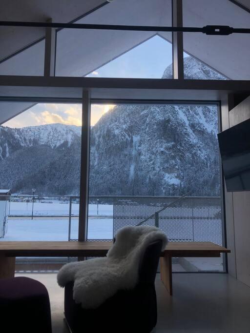 Urban Alpine Penthouse With Lake View Maurach  Bagian luar foto