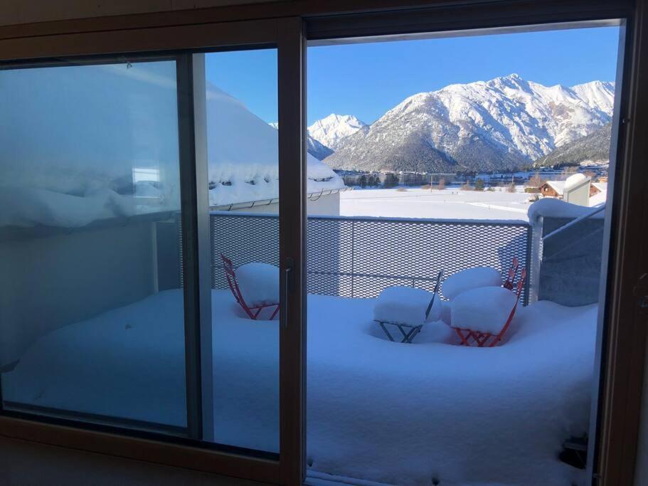 Urban Alpine Penthouse With Lake View Maurach  Bagian luar foto