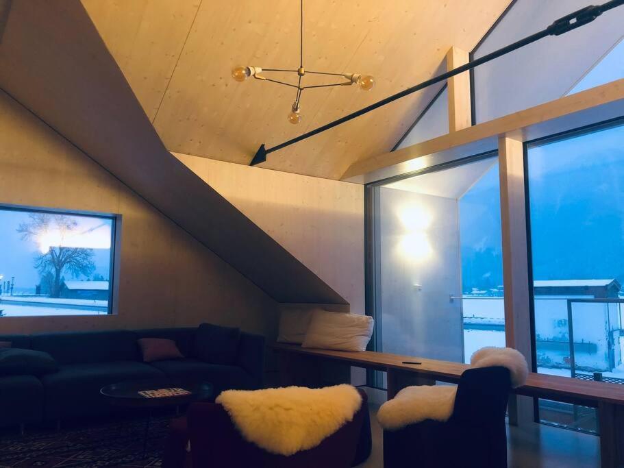 Urban Alpine Penthouse With Lake View Maurach  Bagian luar foto
