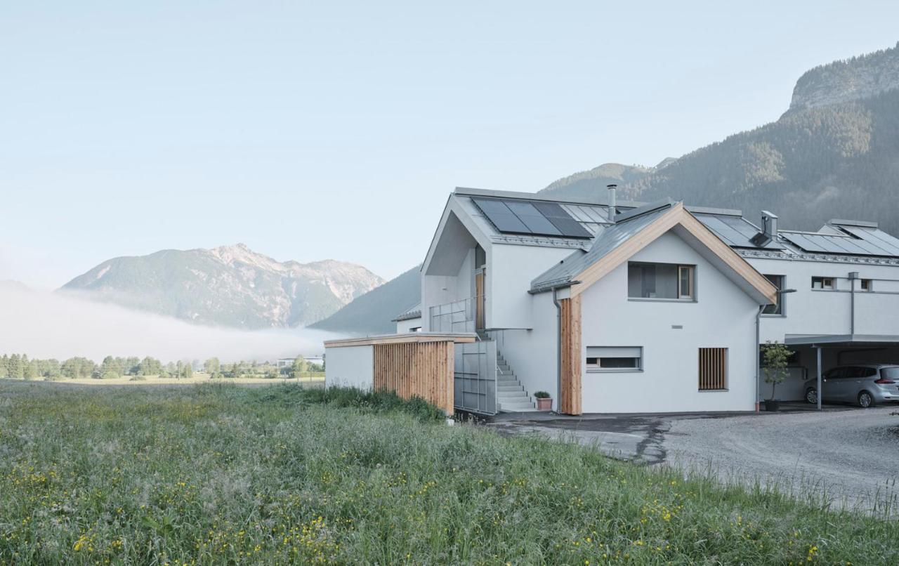 Urban Alpine Penthouse With Lake View Maurach  Bagian luar foto