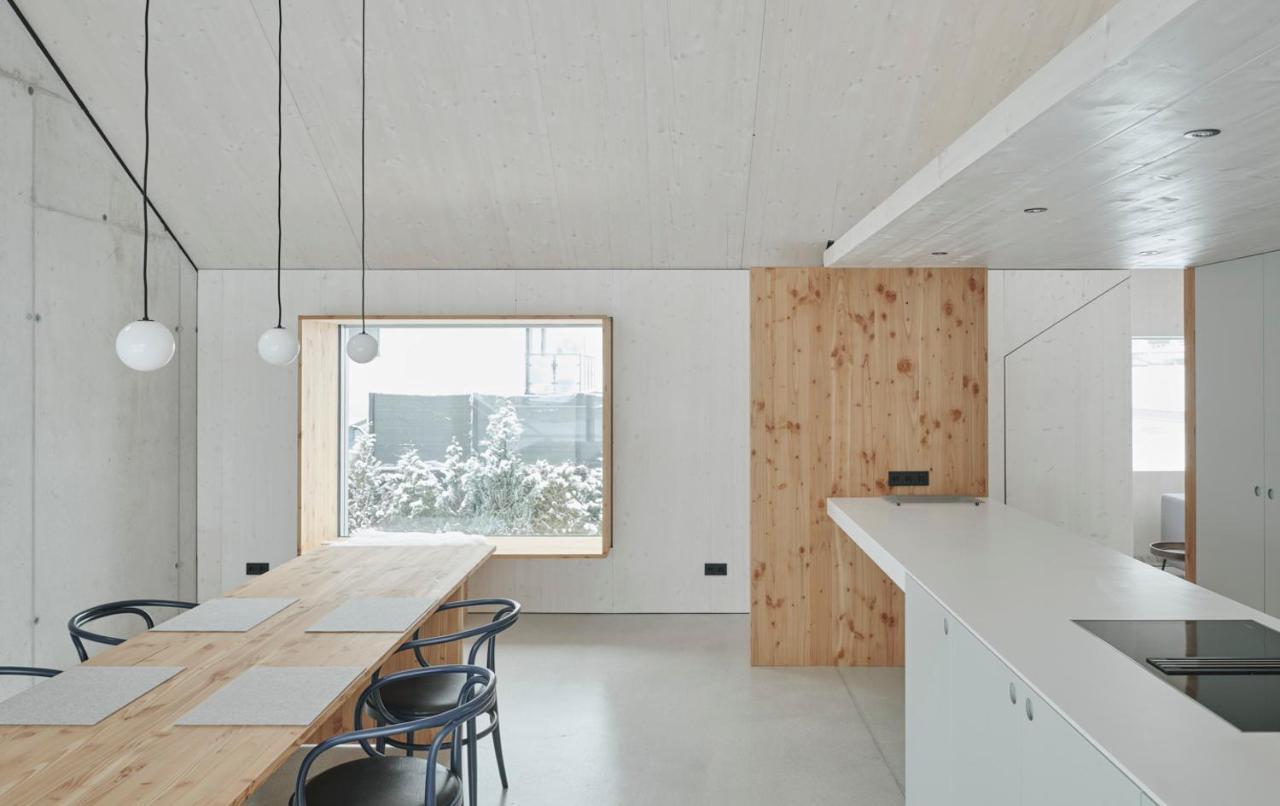 Urban Alpine Penthouse With Lake View Maurach  Bagian luar foto