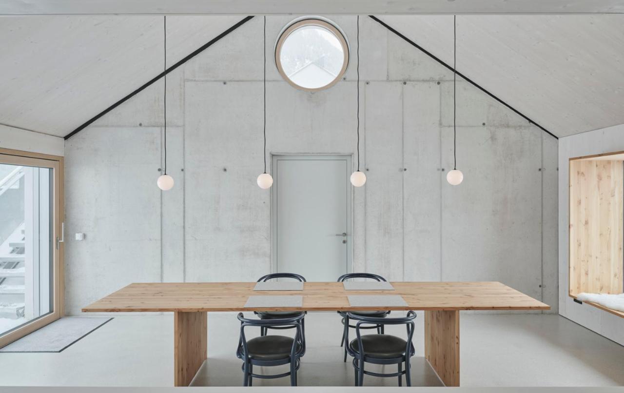 Urban Alpine Penthouse With Lake View Maurach  Bagian luar foto