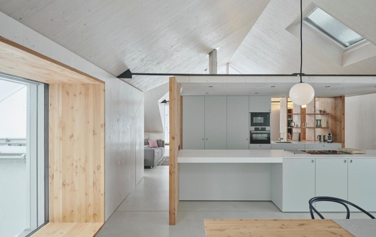 Urban Alpine Penthouse With Lake View Maurach  Bagian luar foto