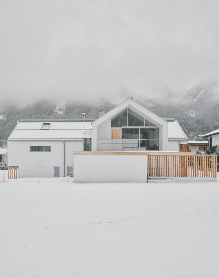 Urban Alpine Penthouse With Lake View Maurach  Bagian luar foto